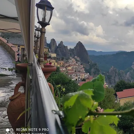 Monserrat-2